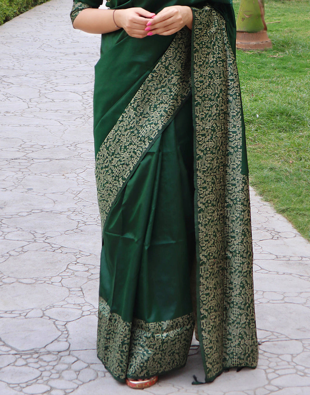 Sacramento Green Handloom Raw Silk Saree